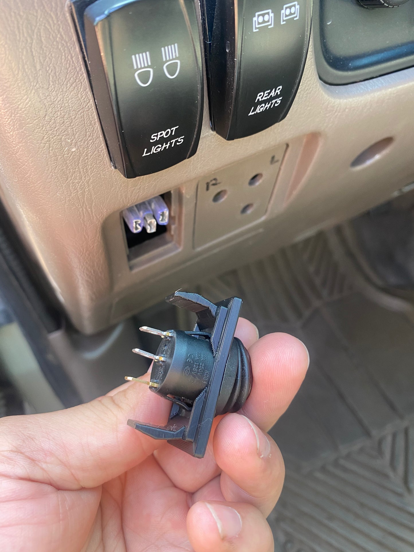 Light switch mount